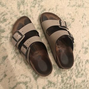 2 strap Birkenstock’s 36